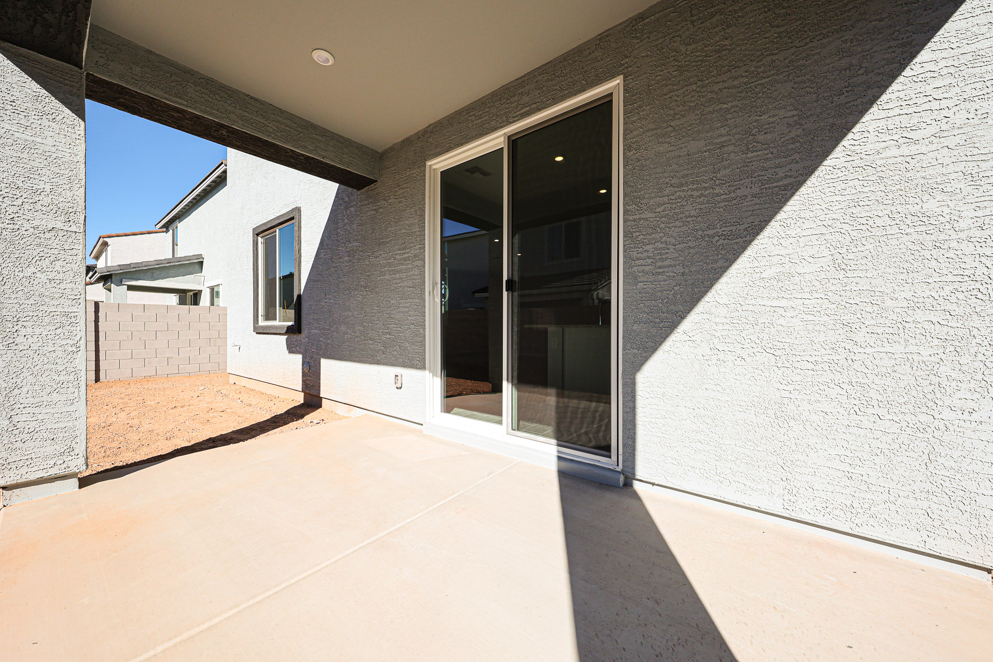 A building with a glass door.